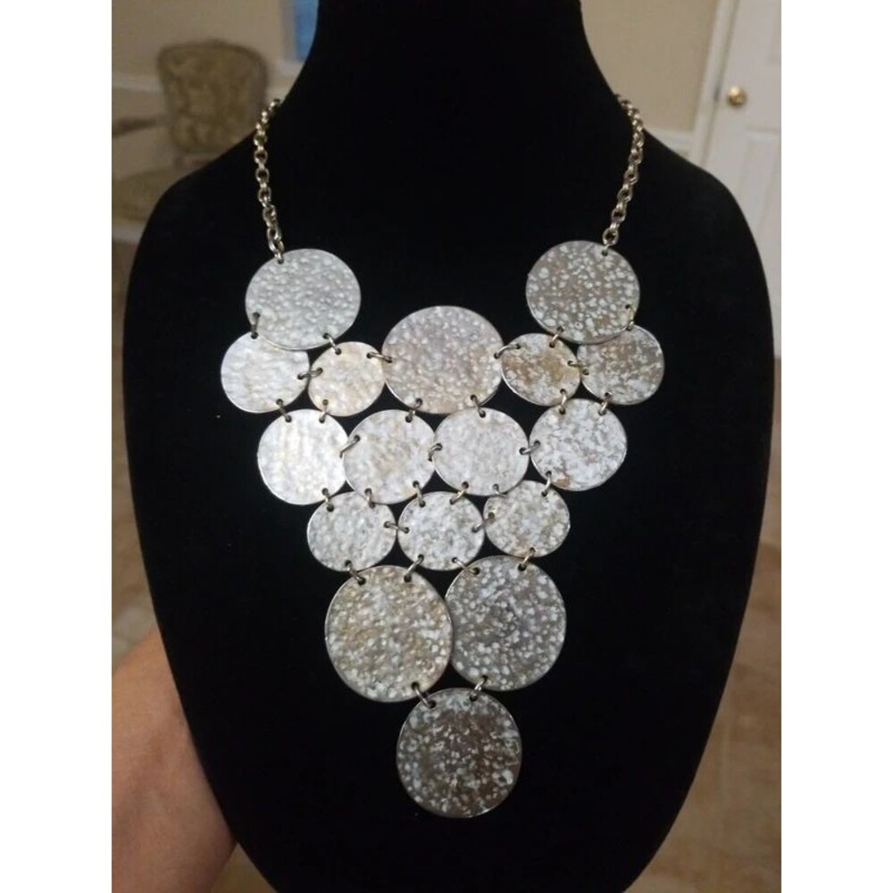 Hammered metal necklace